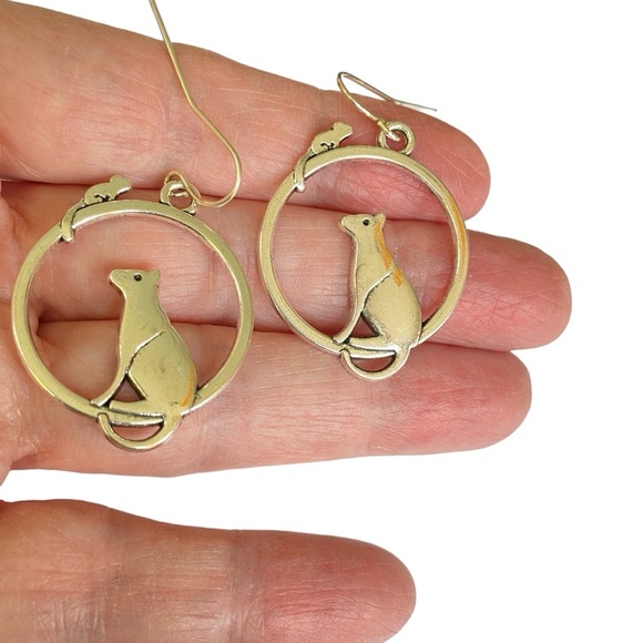 Cat Lady Dangle Pierced Earrings Silver Tone Cat & Mouse Hanging On - Picture 5 of 5